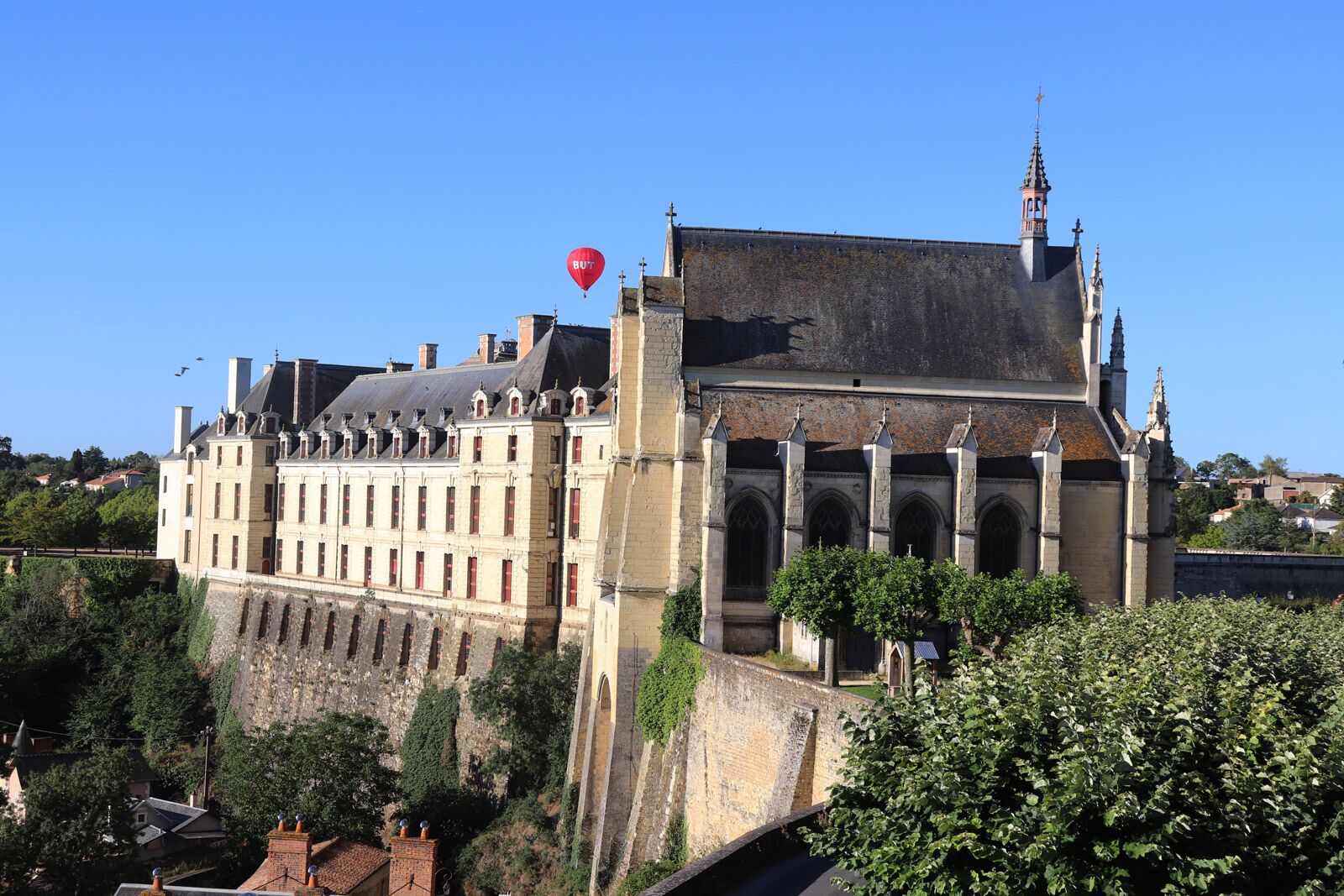 Thouars