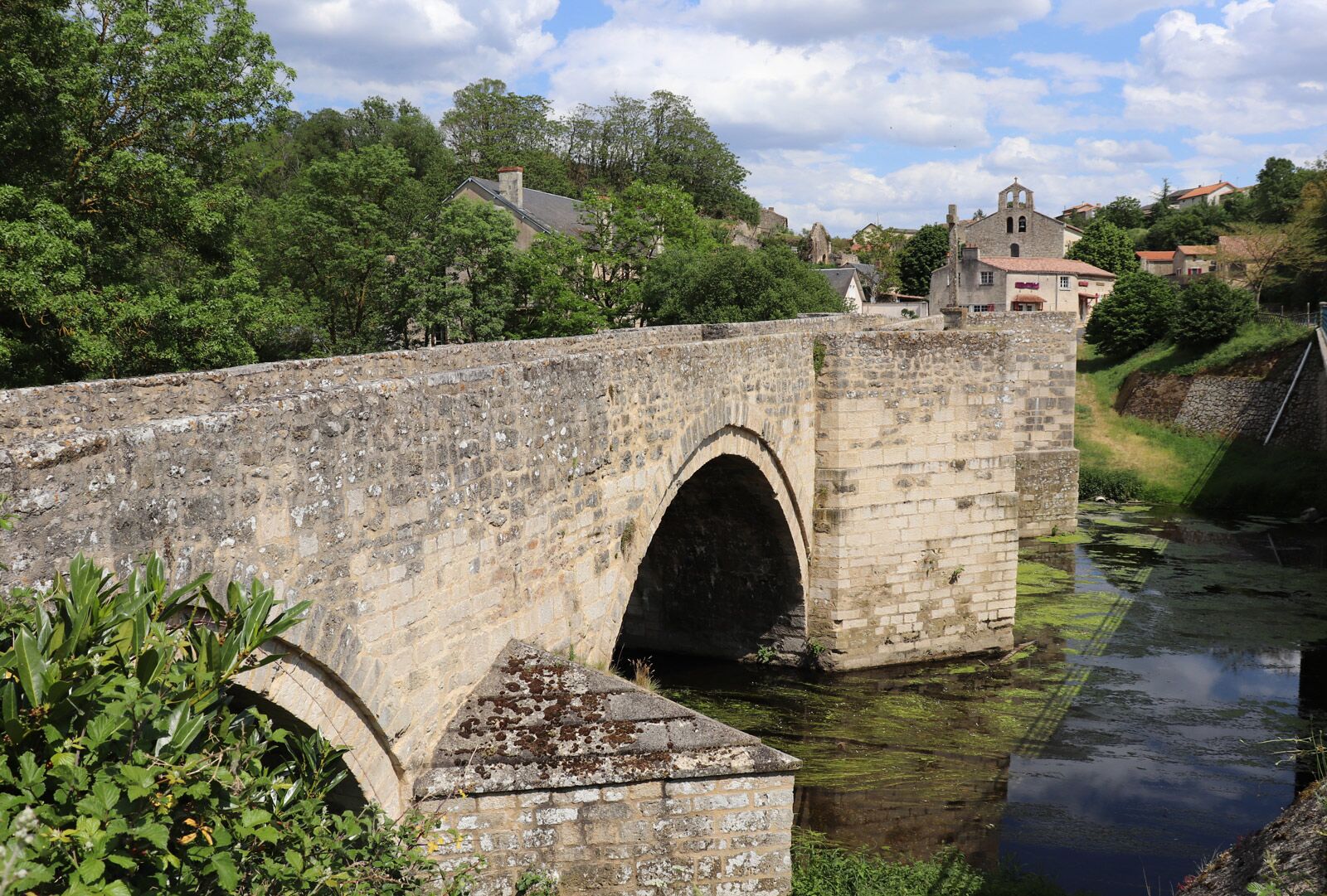 St Généroux