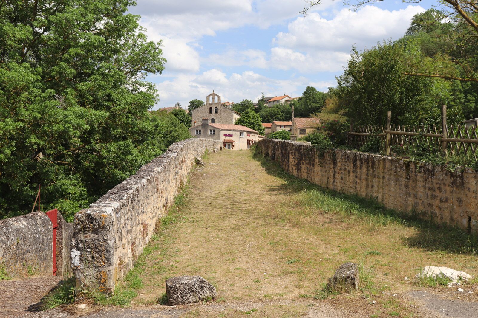 St Généroux