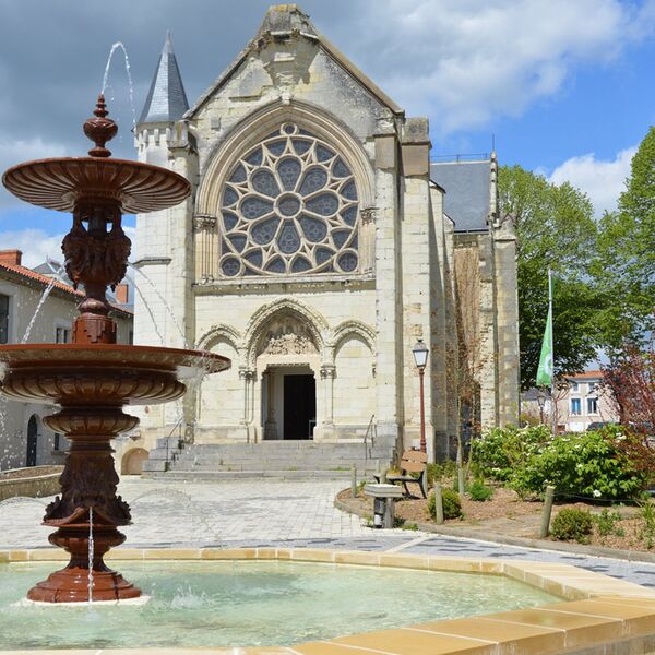 Église Saint-Médard de Thouars