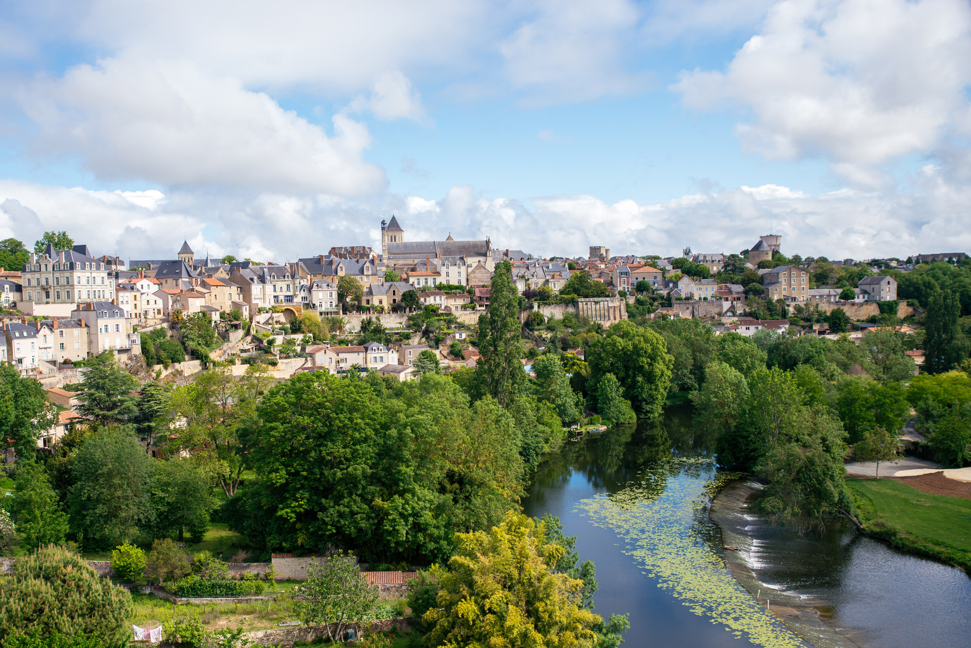 Vue aérienne de Thouars